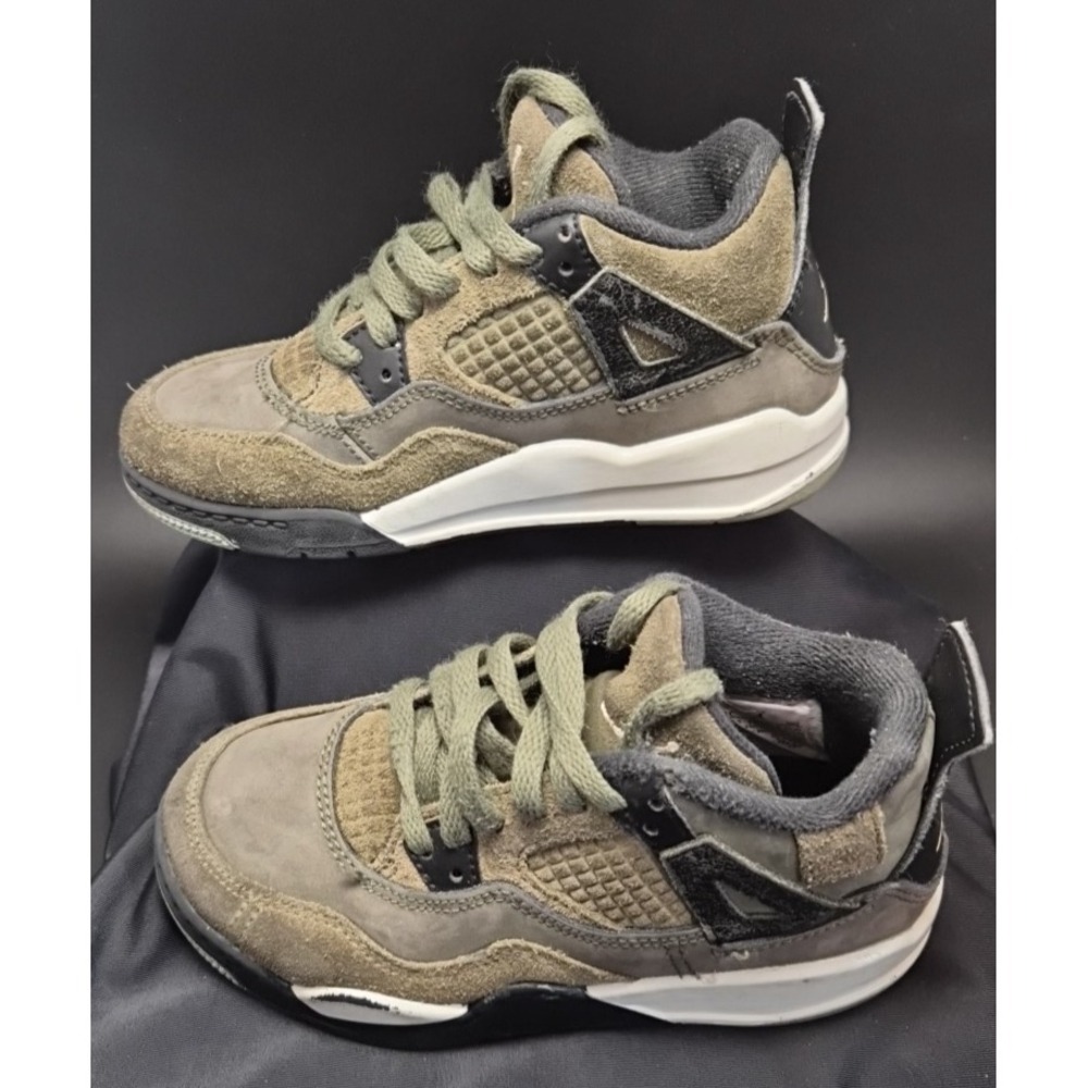 Sneakers 11C Boys Great condition